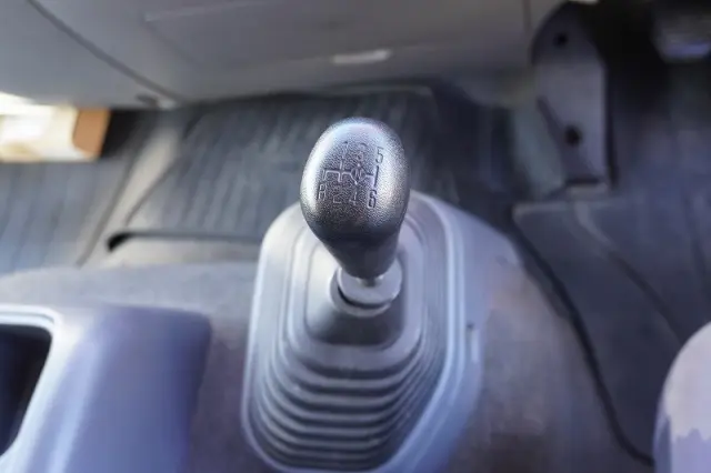 いすゞ フォワード 2RG-FRR90S2(2WD)の写真35