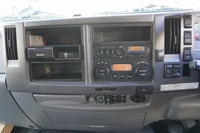 いすゞ フォワード 2RG-FRR90S2(2WD)の写真36