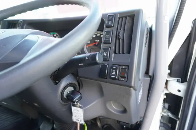 いすゞ フォワード 2RG-FRR90S2(2WD)の写真39