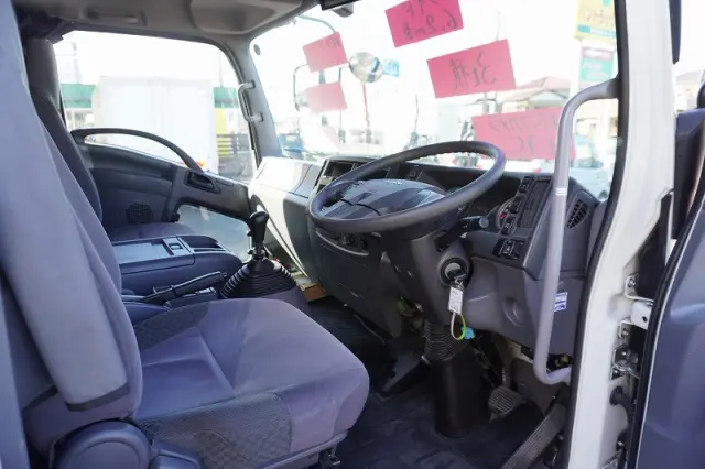 いすゞ フォワード 2RG-FRR90S2(2WD)の写真42