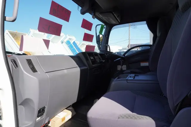 いすゞ フォワード 2RG-FRR90S2(2WD)の写真43