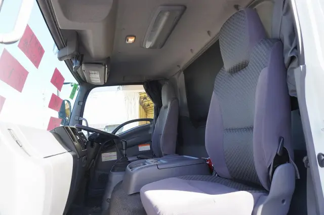 いすゞ フォワード 2RG-FRR90S2(2WD)の写真44