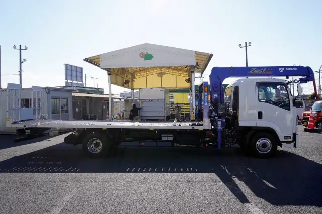 いすゞ フォワード 2RG-FSR90S2(2WD)の写真5