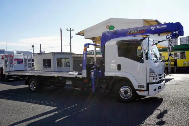 いすゞ フォワード 2RG-FSR90S2(2WD)の写真6