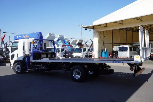 いすゞ フォワード 2RG-FSR90S2(2WD)の写真7