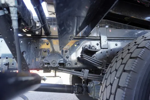 いすゞ フォワード 2RG-FSR90S2(2WD)の写真12