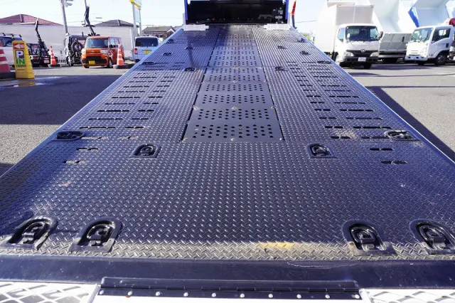 いすゞ フォワード 2RG-FSR90S2(2WD)の写真16