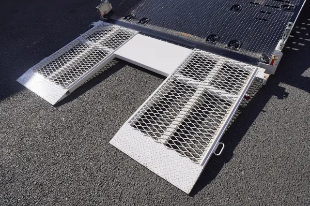 いすゞ フォワード 2RG-FSR90S2(2WD)の写真20