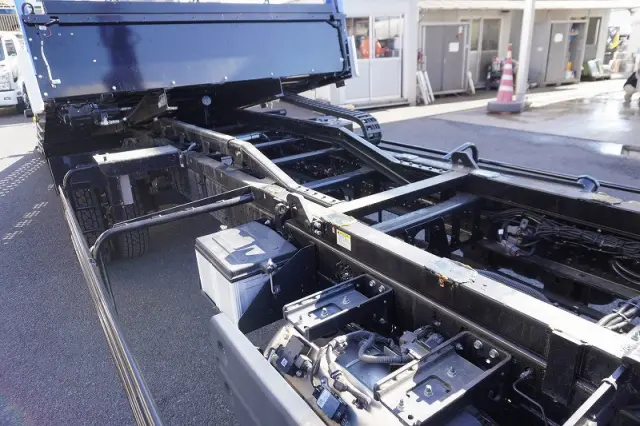 いすゞ フォワード 2RG-FSR90S2(2WD)の写真22