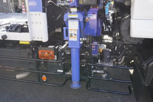 いすゞ フォワード 2RG-FSR90S2(2WD)の写真29