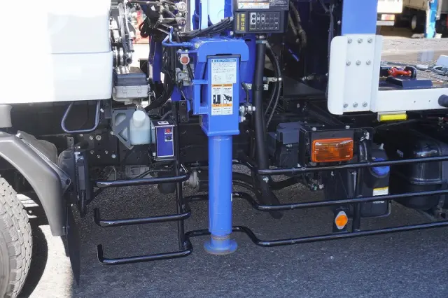 いすゞ フォワード 2RG-FSR90S2(2WD)の写真30