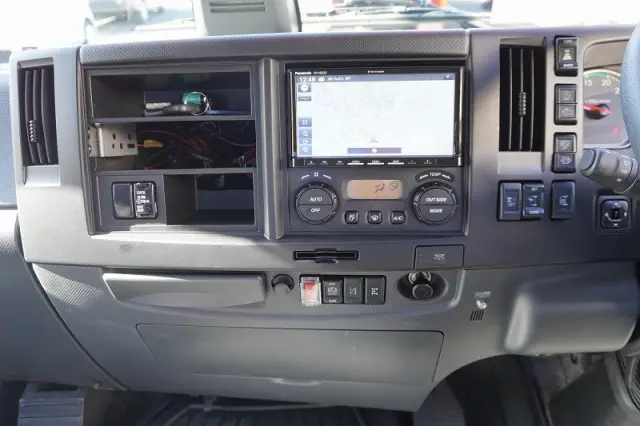 いすゞ フォワード 2RG-FSR90S2(2WD)の写真40