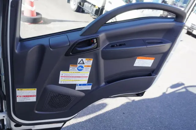 いすゞ フォワード 2RG-FSR90S2(2WD)の写真44