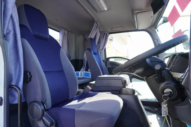 いすゞ フォワード 2RG-FSR90S2(2WD)の写真45