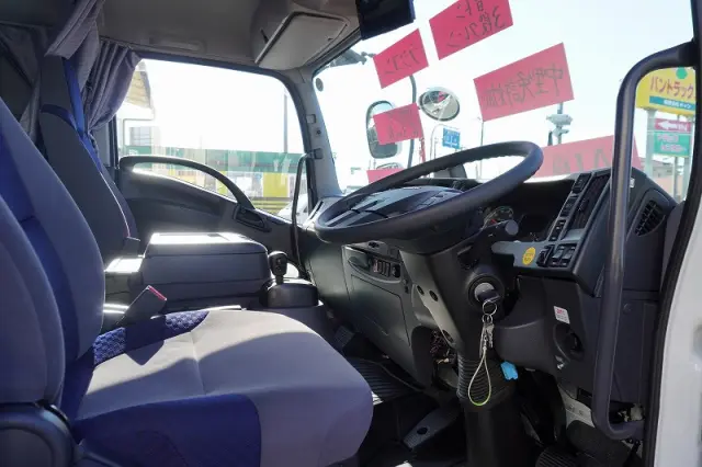 いすゞ フォワード 2RG-FSR90S2(2WD)の写真46