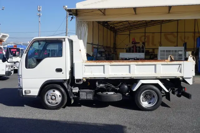 いすゞ エルフ TPG-NKR85AN(2WD)の写真3