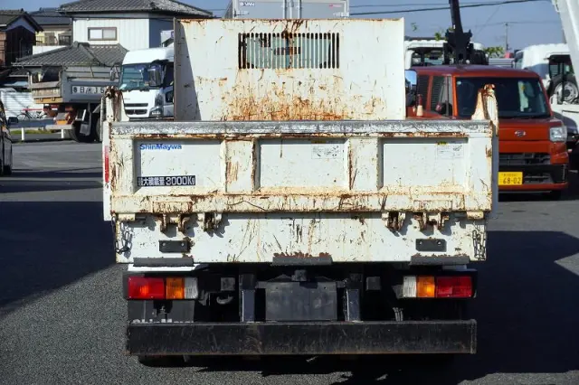 いすゞ エルフ TPG-NKR85AN(2WD)の写真4