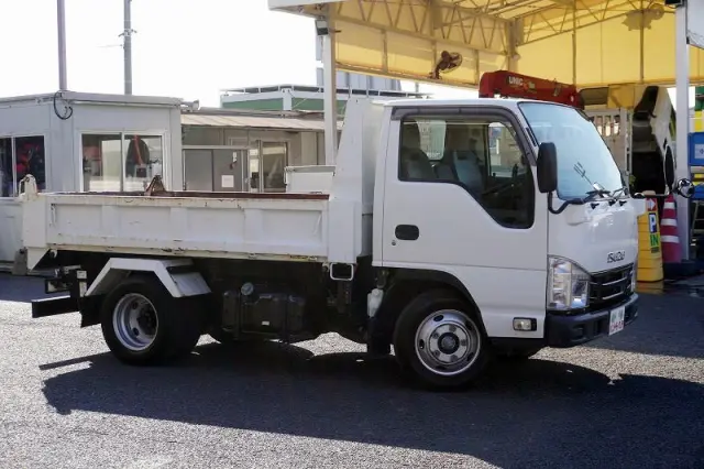いすゞ エルフ TPG-NKR85AN(2WD)の写真6