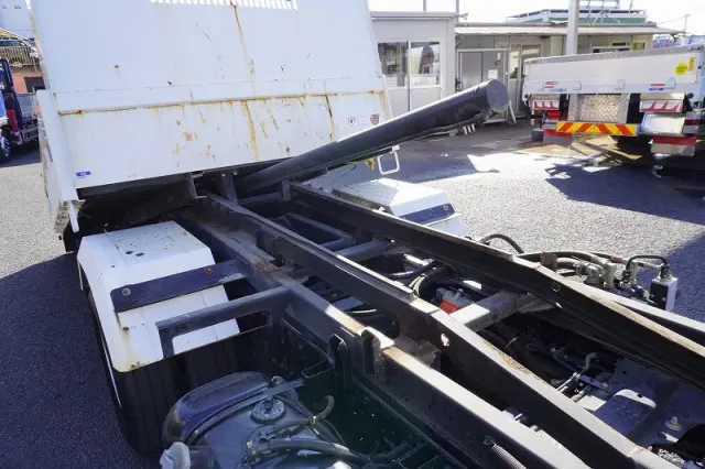 いすゞ エルフ TPG-NKR85AN(2WD)の写真20