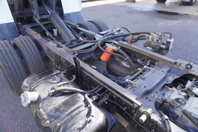 いすゞ エルフ TPG-NKR85AN(2WD)の写真28