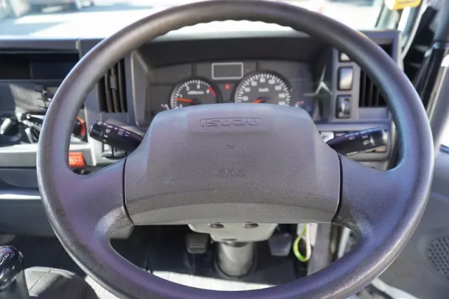 いすゞ エルフ TPG-NKR85AN(2WD)の写真30