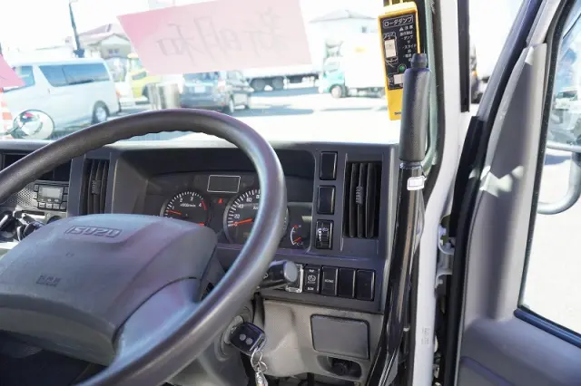 いすゞ エルフ TPG-NKR85AN(2WD)の写真34