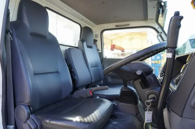 いすゞ エルフ TPG-NKR85AN(2WD)の写真36