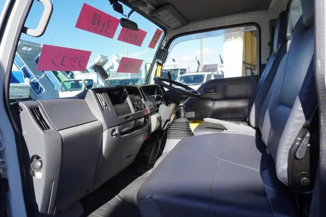 いすゞ エルフ TPG-NKR85AN(2WD)の写真38