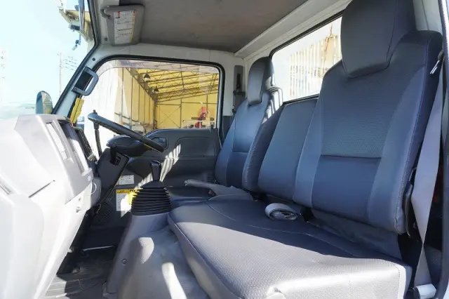 いすゞ エルフ TPG-NKR85AN(2WD)の写真39