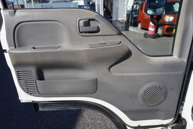 いすゞ エルフ TPG-NKR85AN(2WD)の写真40