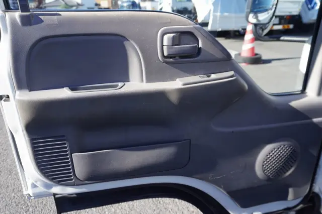 いすゞ エルフ TPG-NKR85AN(2WD)の写真40