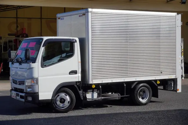 三菱 キャンター 2RG-FBA20(2WD)の写真1