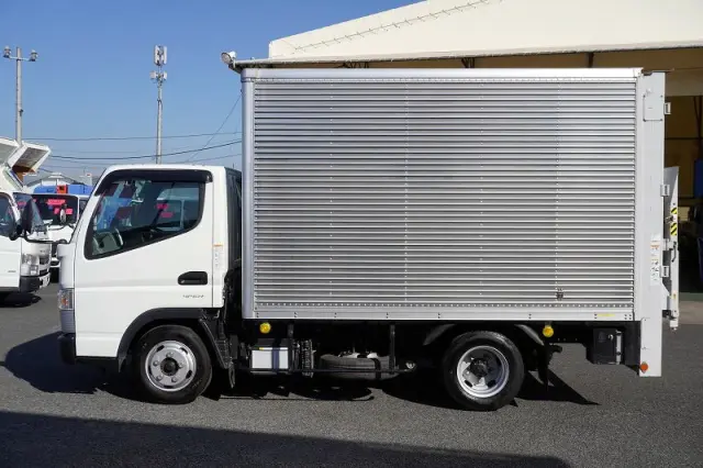 三菱 キャンター 2RG-FBA20(2WD)の写真3