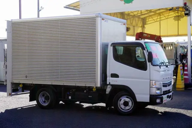 三菱 キャンター 2RG-FBA20(2WD)の写真6