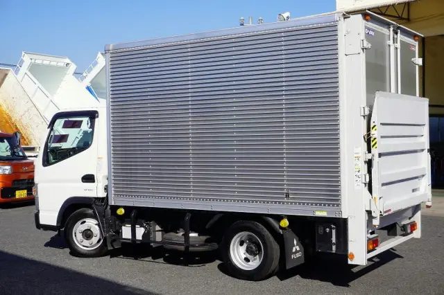 三菱 キャンター 2RG-FBA20(2WD)の写真7