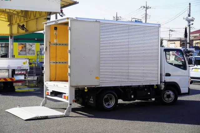 三菱 キャンター 2RG-FBA20(2WD)の写真9