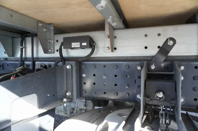 三菱 キャンター 2RG-FBA20(2WD)の写真13