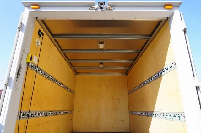 三菱 キャンター 2RG-FBA20(2WD)の写真20