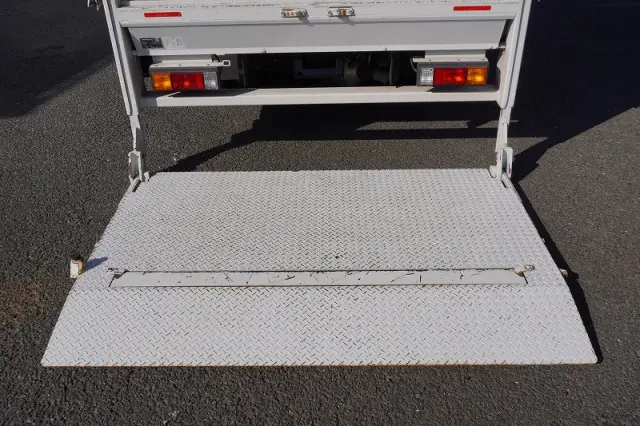 三菱 キャンター 2RG-FBA20(2WD)の写真22