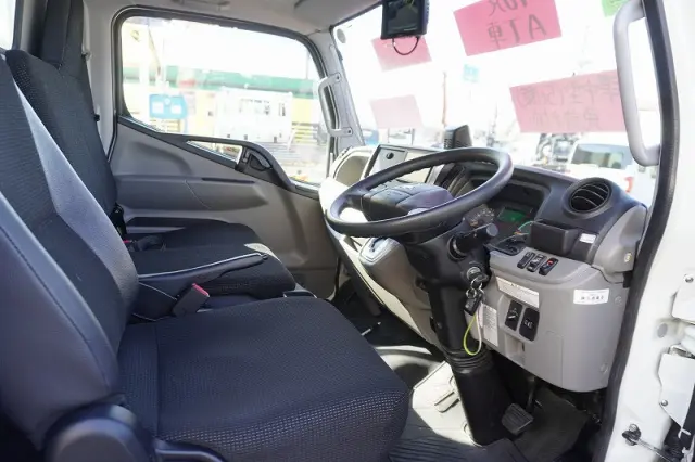 三菱 キャンター 2RG-FBA20(2WD)の写真39