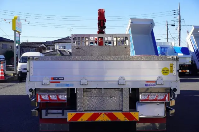 いすゞ フォワード 2RG-FTR90U2(2WD)の写真4