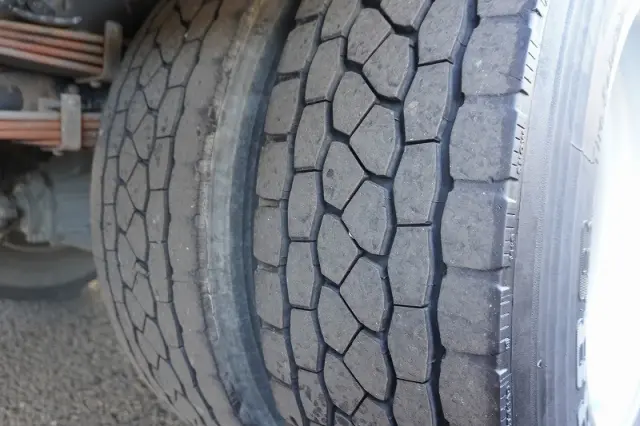 いすゞ フォワード 2RG-FTR90U2(2WD)の写真10