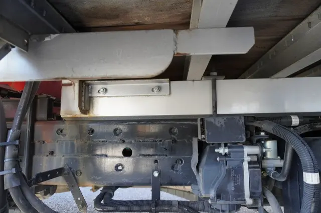 いすゞ フォワード 2RG-FTR90U2(2WD)の写真12