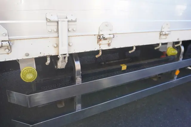 いすゞ フォワード 2RG-FTR90U2(2WD)の写真24