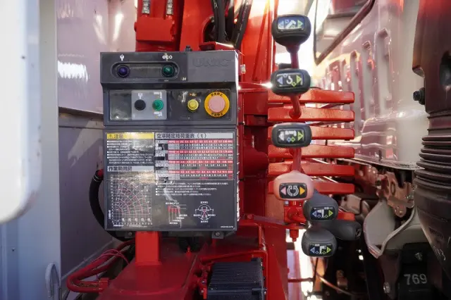 いすゞ フォワード 2RG-FTR90U2(2WD)の写真33