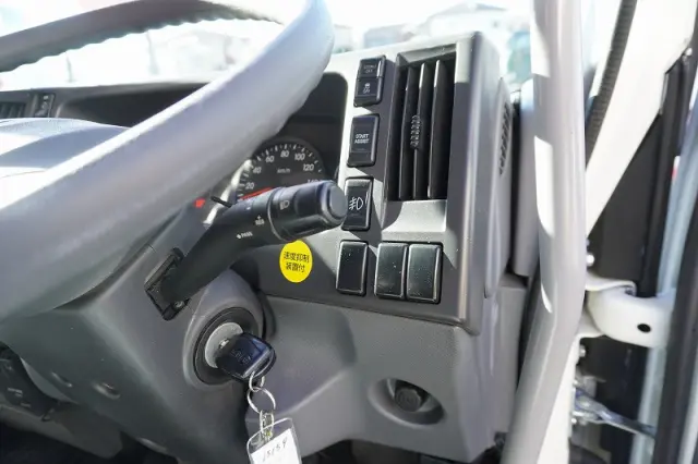 いすゞ フォワード 2RG-FTR90U2(2WD)の写真41
