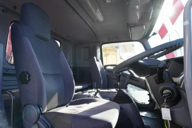 いすゞ フォワード 2RG-FTR90U2(2WD)の写真44