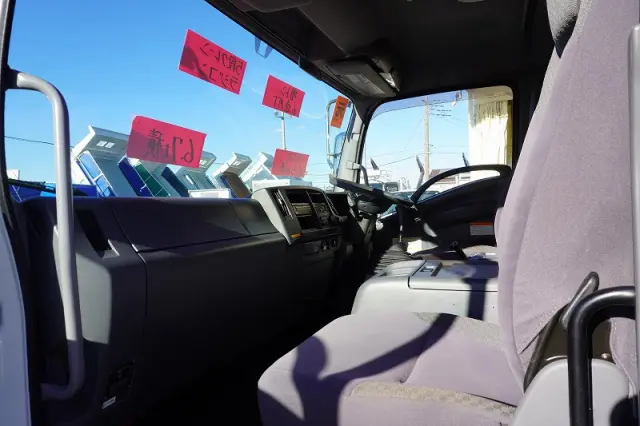 いすゞ フォワード 2RG-FTR90U2(2WD)の写真46