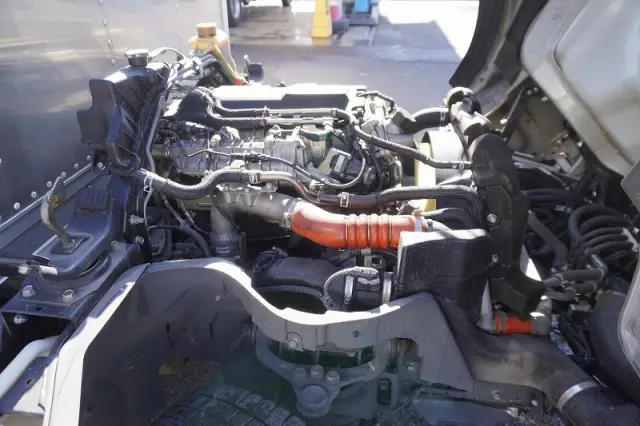 三菱 キャンター 2RG-FBA20(2WD)の写真14