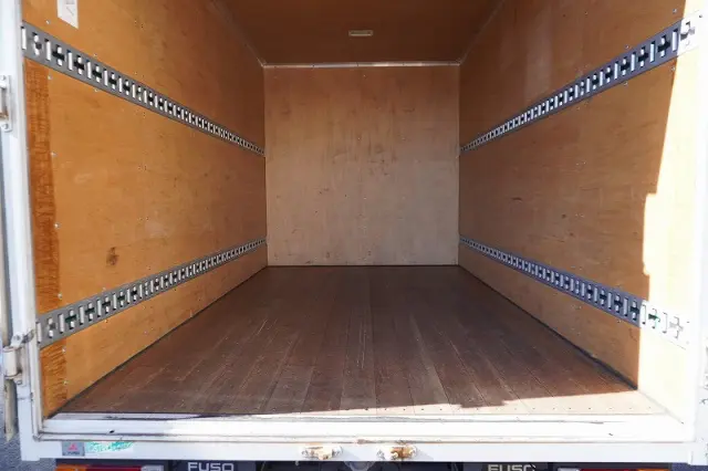 三菱 キャンター 2RG-FBA20(2WD)の写真18